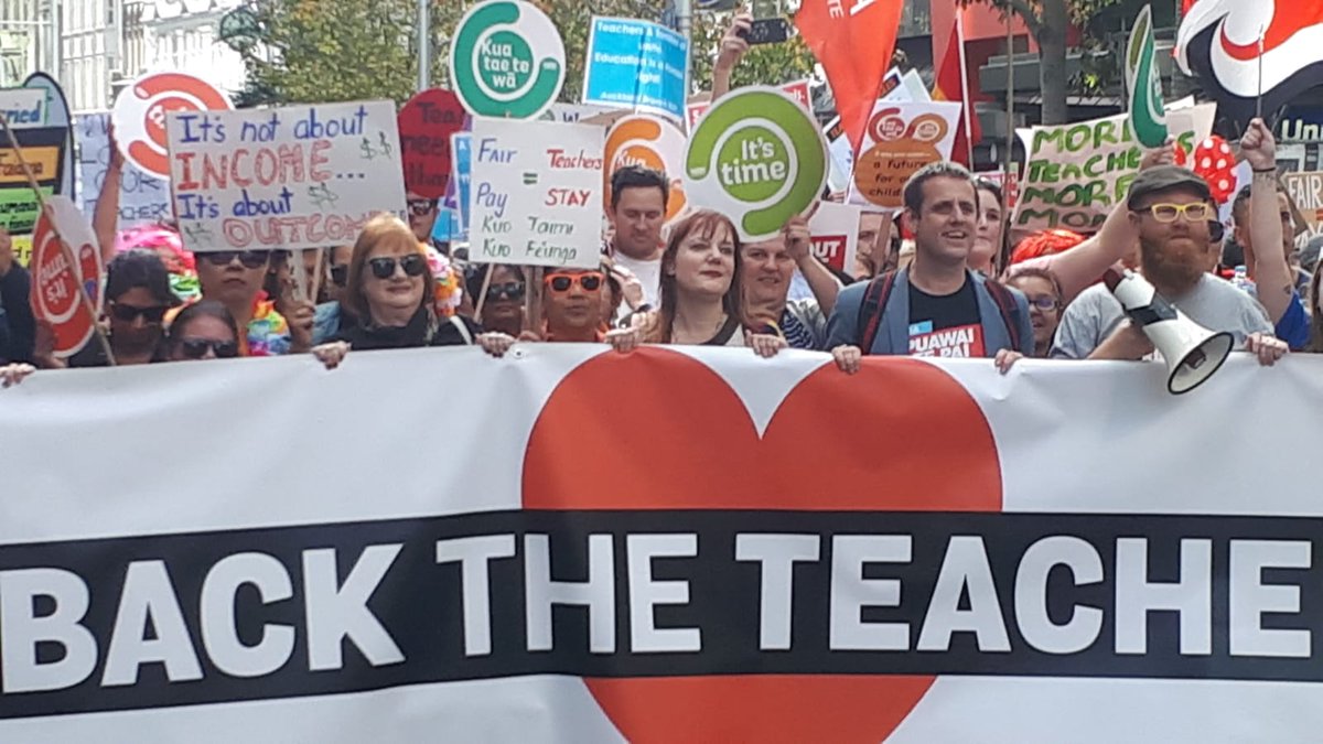 SSXfactor's tweet photo. I joined 1000's of teachers and whanau today calling on @chrishipkins and @NgatiBird to #backtheteachers https://t.co/54G4AKHlHI