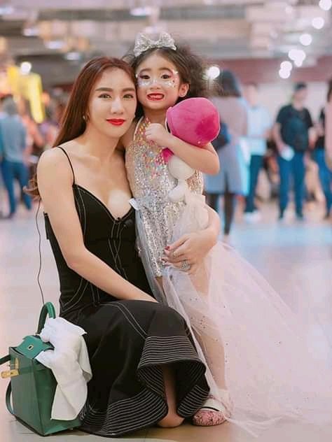 RockerGirl214's tweet photo. เบ๊นซ์ พริกไทย https://t.co/jWZaZ4k9KO