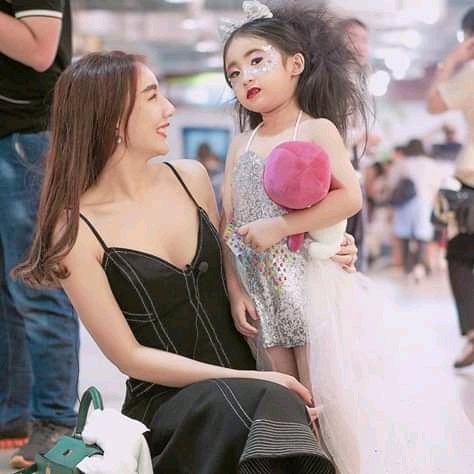RockerGirl214's tweet photo. เบ๊นซ์ พริกไทย https://t.co/jWZaZ4k9KO