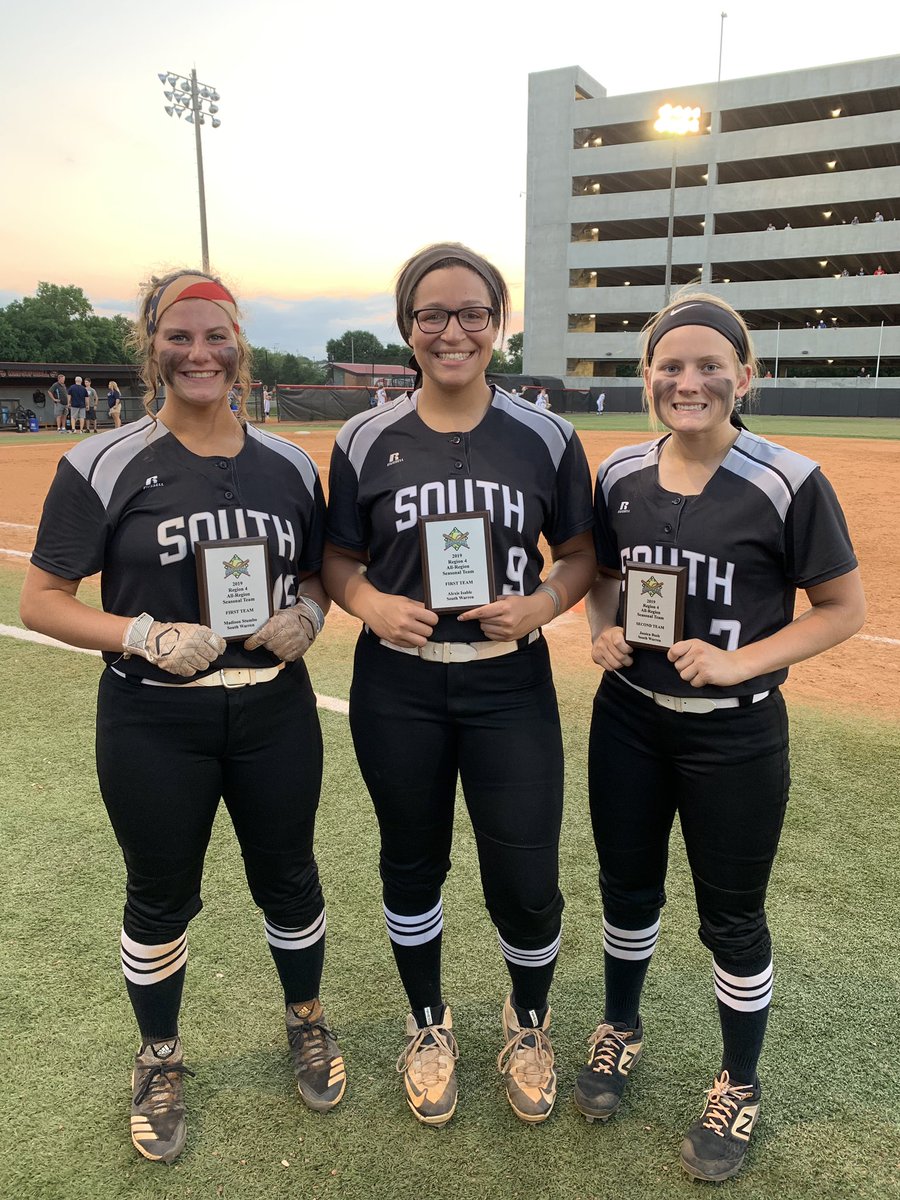 SWSoftball's tweet image. Seniors Madison Stumbo and Lexi Isable and Junior Jess Bush recognized tonight during semi-final games as the 4th Region All Season Team! Proud of you!!