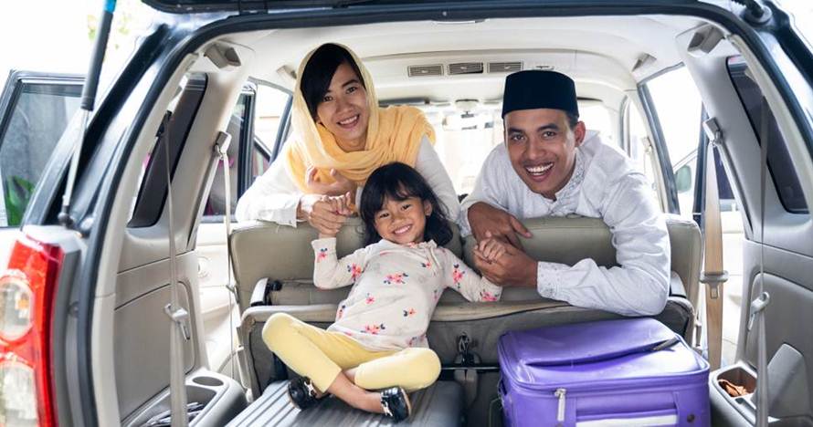 Padiciti's tweet photo. Menemui keluarga dan pasangan tercinta adalah hal yang ditunggu-tunggu dalam setiap tahun. Tapi sebelum kamu melakukan perjalanan jauh, simak tips-tips perjalanan mudik kamu aman dan nyaman berikut ini deh  https://t.co/8ibBB90FXM 🚥 https://t.co/flLqNIw8Mk