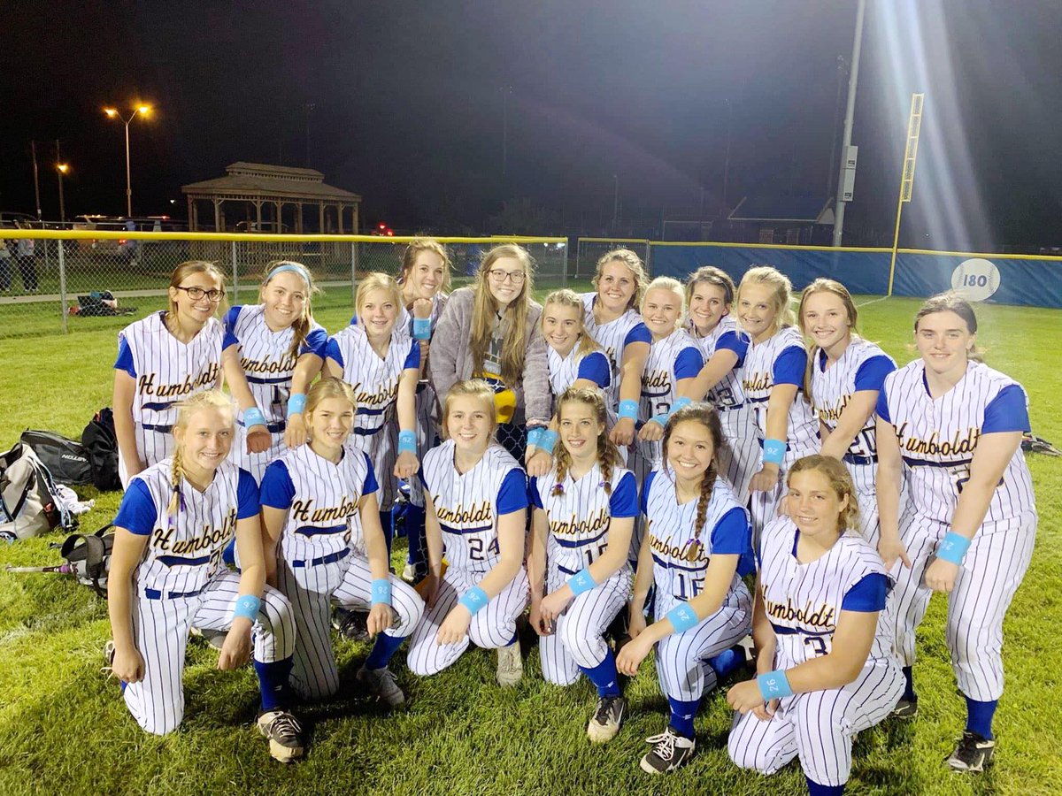 The Humboldt community is rallying to support Ashlyn Clark in her fight against cancer, with a June fundraiser bringing big-name <a href="/HawkeyeFootball/">Hawkeye Football</a> and <a href="/CycloneFB/">Iowa State Football</a> to town for a slow-pitch game. "Everything we do this season will be for Ashlyn." messengernews.net/sports/local-s… <a href="/humboldtHS/">Humboldt High School</a>