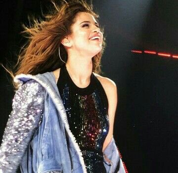 selenasloud's tweet photo. you light up my life the way no one else can and i’m so happy to have you. i couldn’t survive without you, you save me and complete me every single day https://t.co/l2EdW4fOEA