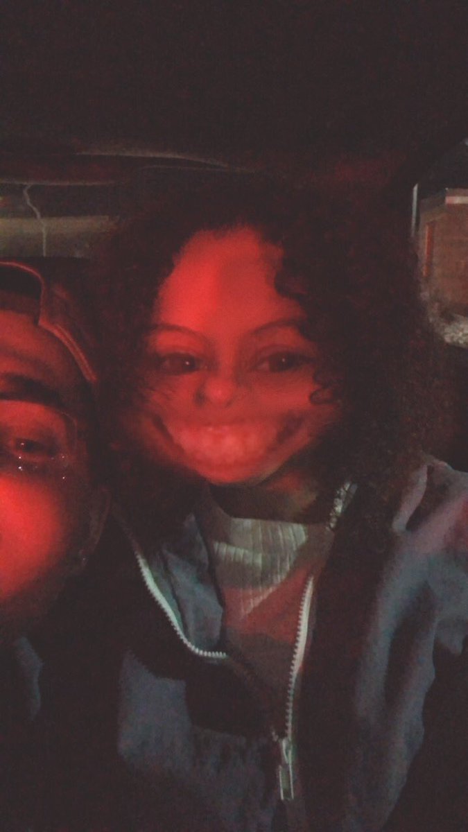 squeakylemos40's tweet photo. It’s the 29th of May, the day I asked this beautiful woman to be my girlfriend. We have been dating for 3 years and it’s been the best 3 years of my life, I love her so much, I will spend the rest of my life with her and (Bella) I love you suga❤️ happy 3 year 😘 https://t.co/PUGOYCsj8T