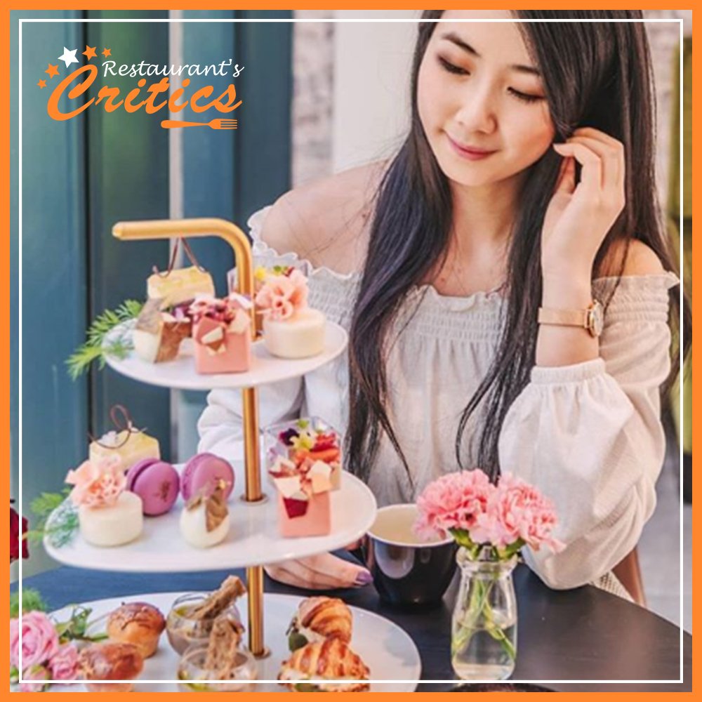 Rescritics's tweet image. Beautiful view of KOI Dessert Bar &amp;amp; Dining @koidessertbar

Photo credit: A really hungry!! frood blogger from Sydney @gabreal.hungry

#KoiDessertBar #Sydney #SydneyHarbour #RestaurantsCritics