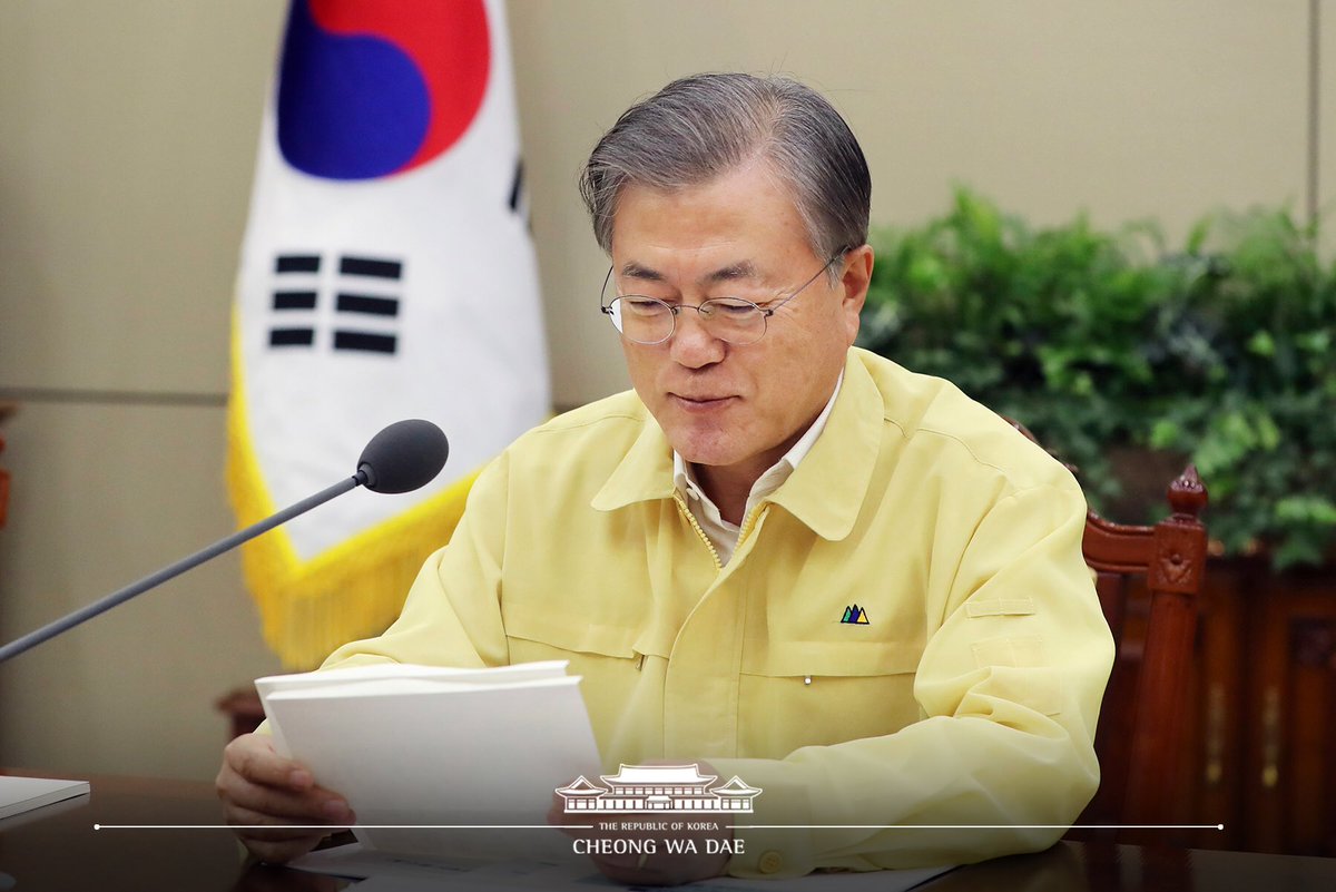 moonriver365's tweet image. 리비아에서 장기간의 납치를 겪고 최근 무사귀환한 분의 따님이 제게 감사편지를 보내왔습니다. 
아버지의 무사귀환을 위해 수고해주신 외교부 공직자들에 대한 감사인사도 담겨 있습니다.  
이분들께 큰 격려와 위로가 될 것 같아, 본인의 양해를 받아 편지를 공개합니다. facebook.com/moonbyun1/post…