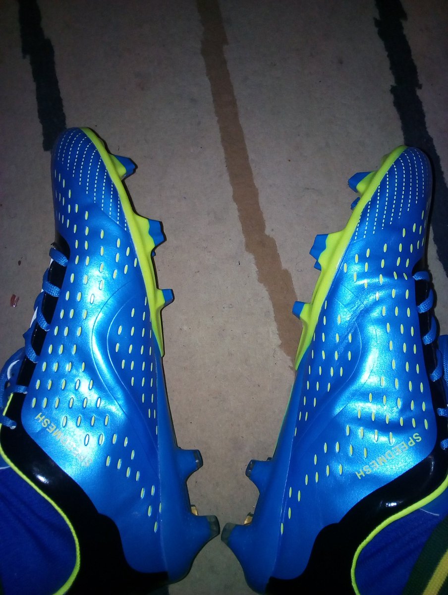 EChilemu's tweet photo. @#Adam salamba
@#simba sport club
@#hajimanara
Dont panic, as you missed that from Sevilla prayer, you just come to me  i will give you this shoes. https://t.co/Ogpz6N44Og