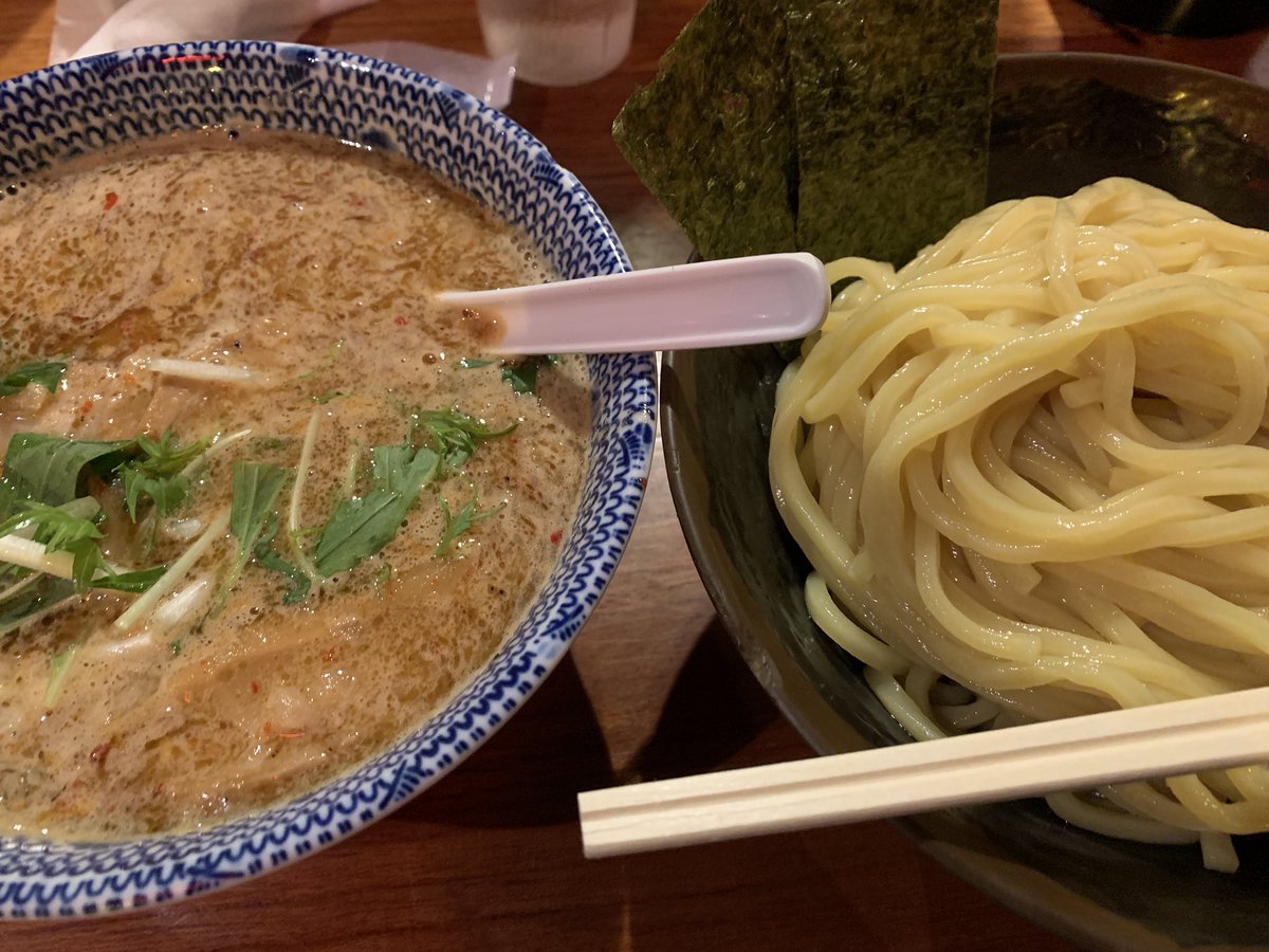 こんにち麺〜〜🍥🍥 いいかい…？ つけ麺は世界を救う。 それだけ覚えてれば十分メンマよ………………………… ( ｰ`дｰ´)ｷﾘｯ🍥🍥 今日は過ごしやすい気候メンマね！☺️