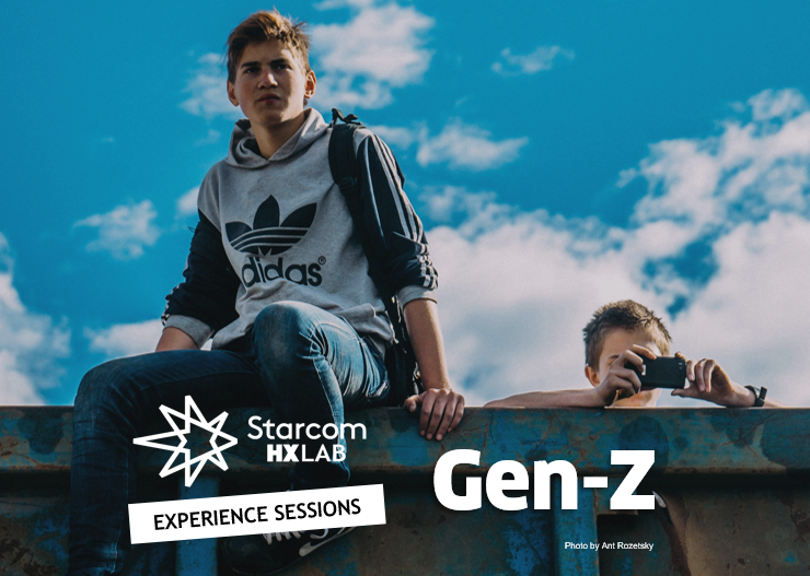 StarcomSpain's tweet photo. “Con mis amigos, en la calle y siempre con mi móvil”. En nuestra segunda #ExperienceSession hemos analizado en profundidad a la #GeneraciónZ española. Aquí tenéis el estudio:
https://t.co/FRYojk5uAh. Esperamos que os guste https://t.co/zjINRlpKUd