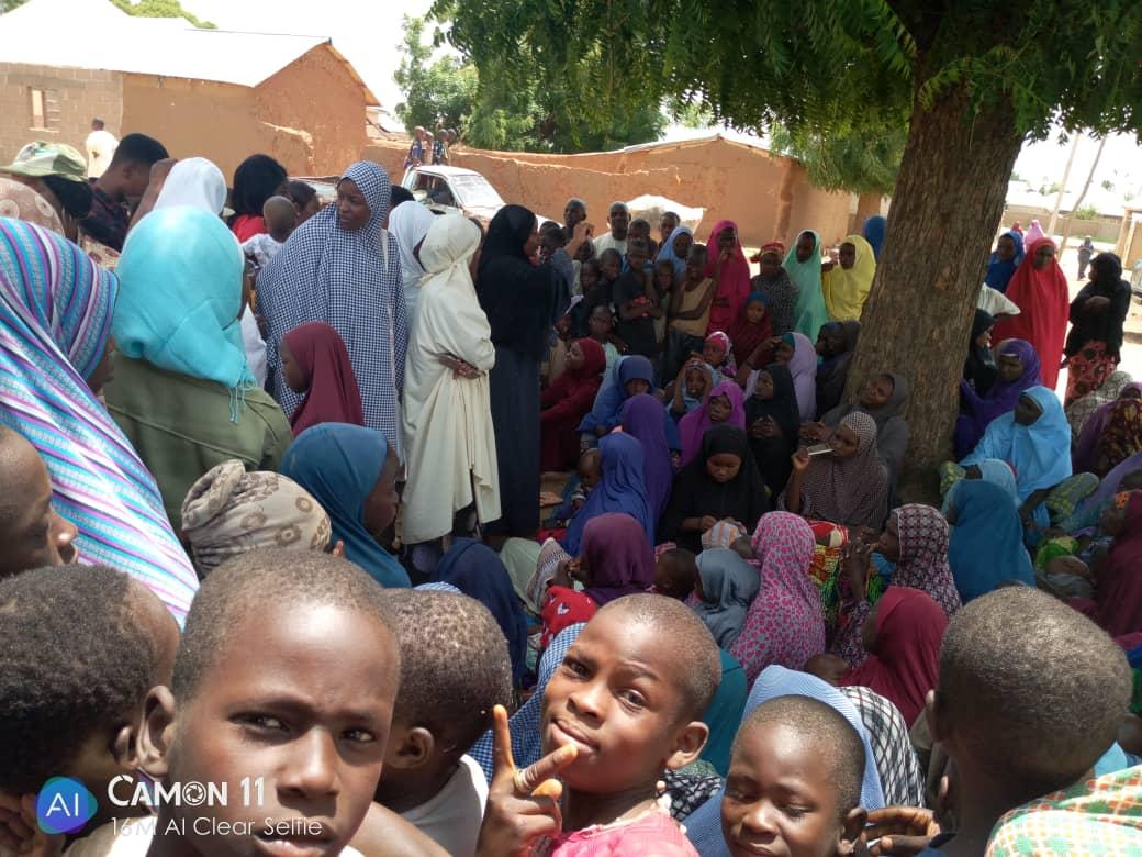 NYSC_SDGsGombe's tweet photo. Sensitizing the women at IDP camp Gombe on menstrual hygiene day...
#goal3
@ossap_sdgs 
@aishat_saraki 
@GombeYouth4gg 
@MHDay28May https://t.co/WGel6jLwvH