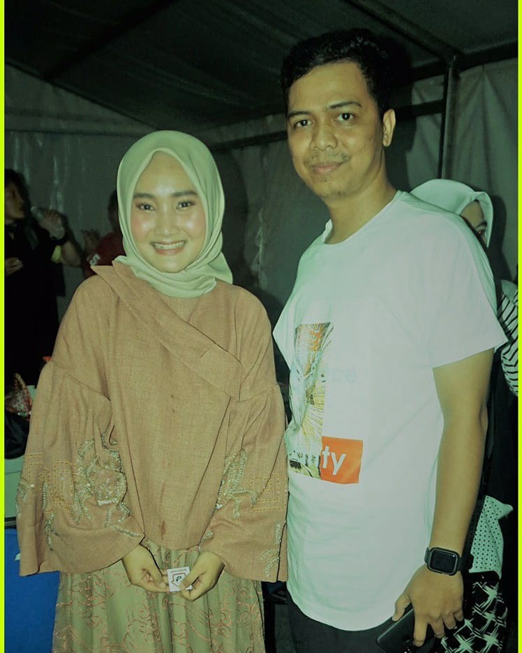 😍<a href="/FatinSL/">Fatin Shidqia Lubis</a> di backstage Sa-Ijaan Expo 2019 Kota Baru😊@waff_al <a href="/FatinisticYusni/">Yusni</a> <a href="/matSL_/">matSL</a> <a href="/SubonoAW/">Subono Andi Wibowo</a> <a href="/jumidina/">my fayo 4ever</a> <a href="/Lyanie16/">Lyanie</a> <a href="/mi_umik/">Umi kalsum</a> <a href="/aliya_er172/">rohmatul aliya</a> <a href="/Yunipati4/">Yunipati</a> <a href="/bee_afra/">afra</a> <a href="/hany2297/">Hany Seftiyana</a> <a href="/m_abichafas/">M.abichafas</a> <a href="/Dhimaz_sotta/">Dhimaz sotta</a> <a href="/Zahrahmaulia/">yayaa</a> <a href="/Sekar28Sekar/">Sekar Putri Anjani</a> <a href="/Fatinistic/">Fatinistic OFFICIAL</a> <a href="/Fatinistic251/">Fatinistic Forever</a> <a href="/SwaramudaBDG/">SWARAMUDA FM</a> <a href="/FatinOnTweet/">FatinOnTweet</a>