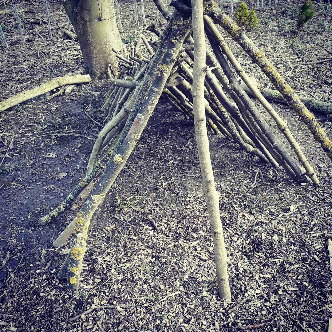 ecocentrepaul's tweet photo. FRIDAY 31st May 10-2 BUSHCRAFT EXPERIENCE at #ecoskegness
Learn how to make wilderness campfires, A-frame shelters &amp; lots of other survival skills. Campfire lunch provided- wear camouflage &amp; get ready for life in the forest!! £5 per person
Booking essential
#bushcraft #wildgang https://t.co/bnl5f7i1yV