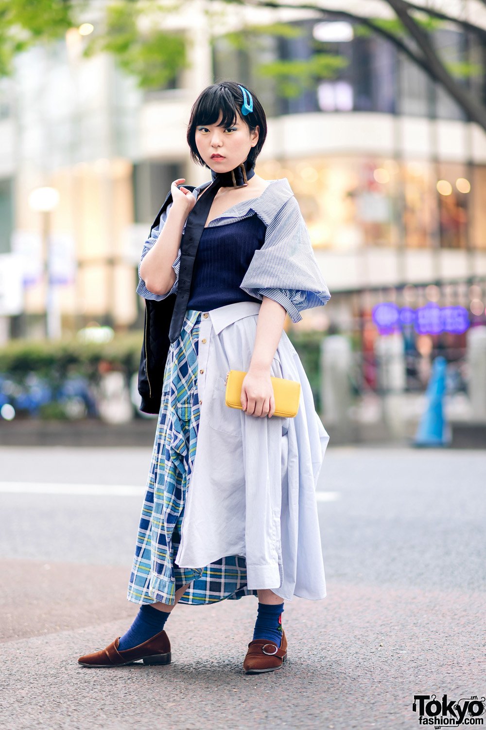 Tokyo Fashion Twitterissa 19 Year Old Japanese Fashion Student Lisa On The Street In Harajuku Wearing An Outfit That Features A Skirt Made By Buttoning Together Two Dress Shirts Borrowed From Her Father S Closet