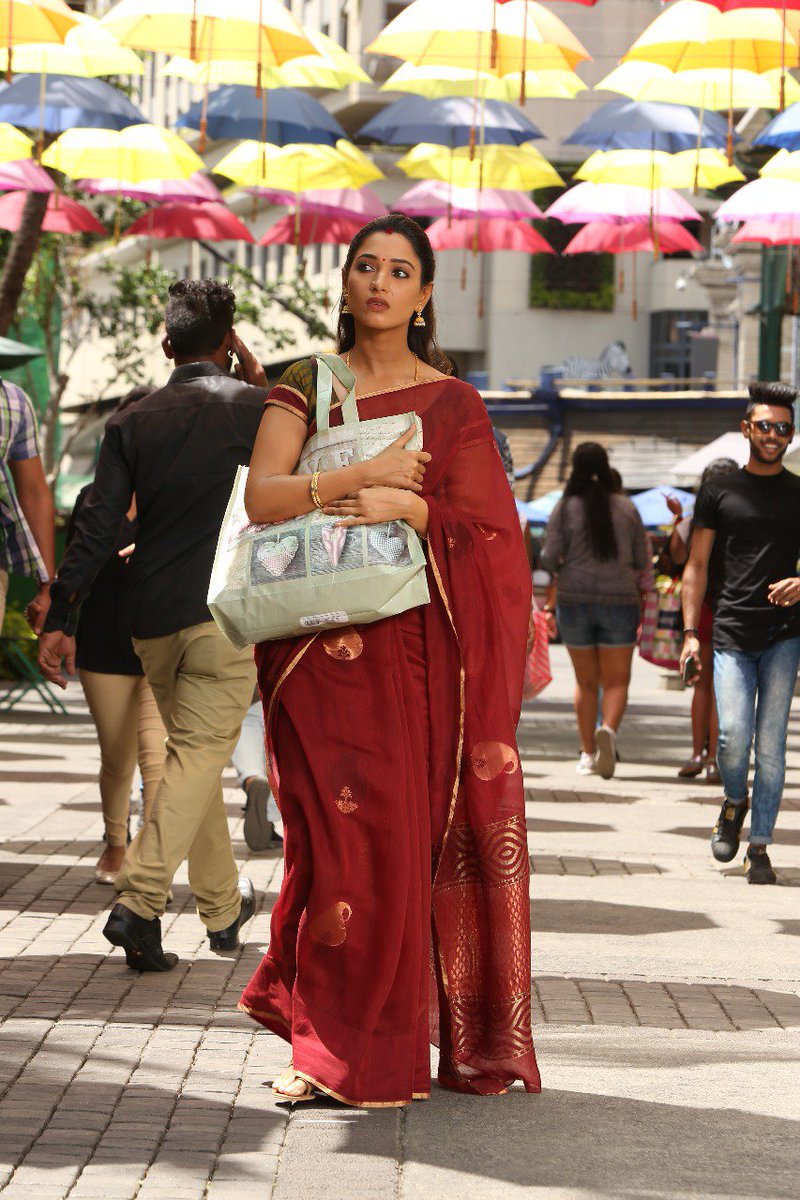 iam_strganesh's tweet photo. @tamannaahspeaks ❤ HD Stills!🔥 From #Devi2 #Devi2FromMay31

#Tamannaah #TamannaahBhatia #TamannahBhatia #Abhinetry2
#Abhinetry2onmay31st #Devi2SneakPeek 

#Devi2FromFriday Do watch it in Theaters!❤ https://t.co/Q3iLHOduFi