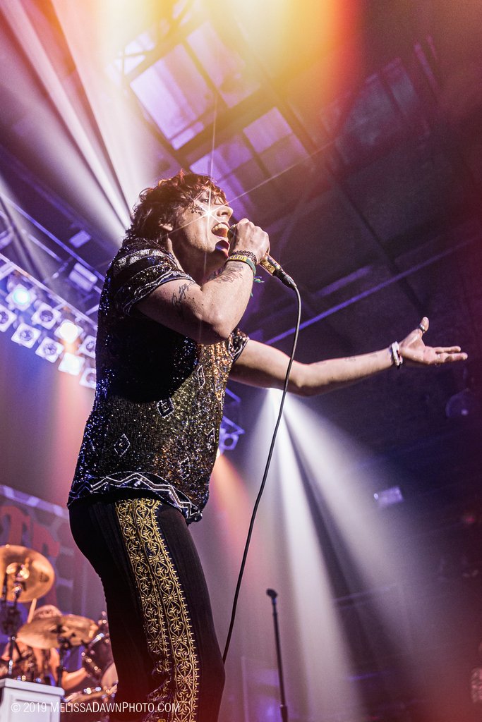 melisadawnphoto's tweet photo. THE STRUTS ▪ Shot for @ontourmagazine ▪ Full coverage of this show is up at https://t.co/mv6JFTxvqV ▪ Photo by Melissa Bradley @melissadawnphoto⠀
📸⠀
🎶⠀
#theStruts #YoungAndDangerousTour @thestruts @addostruts @gethstruts @lukestruts @jedstruts #theNorVA #96x @96xrox https://t.co/nmjIASlDrK