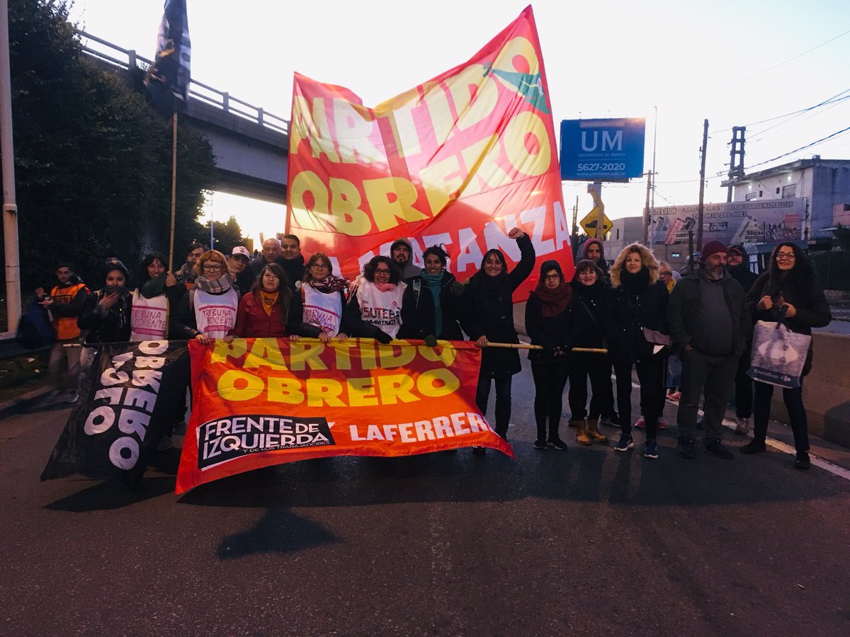 RominaDelPla's tweet photo. A 50 años del Cordobazo, hacemos activo el #ParoGeneral cortando Vergara y Autopista. Basta de despidos y suspensiones. Abajo la reforma laboral y el ajuste de Macri, los gobernadores y el FMI. Vamos por un congreso de delegados y un paro activo de 36 horas. https://t.co/18alftUIx4