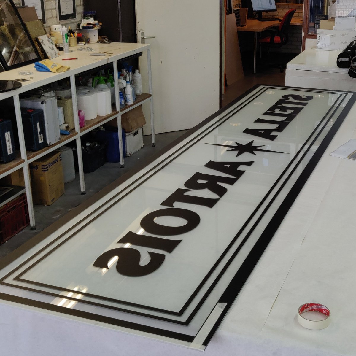 lenmjackson's tweet photo. RT https://t.co/kGAePviyoZ RT https://t.co/gQCP4IPxoq RT https://t.co/QheaDcVvqc RT https://t.co/80vFQYISYX Big Stella Artois glass panel ready for sandblasting. 300cm x 85cm. #stellaartois #… https://t.co/wJXb9dI8s2