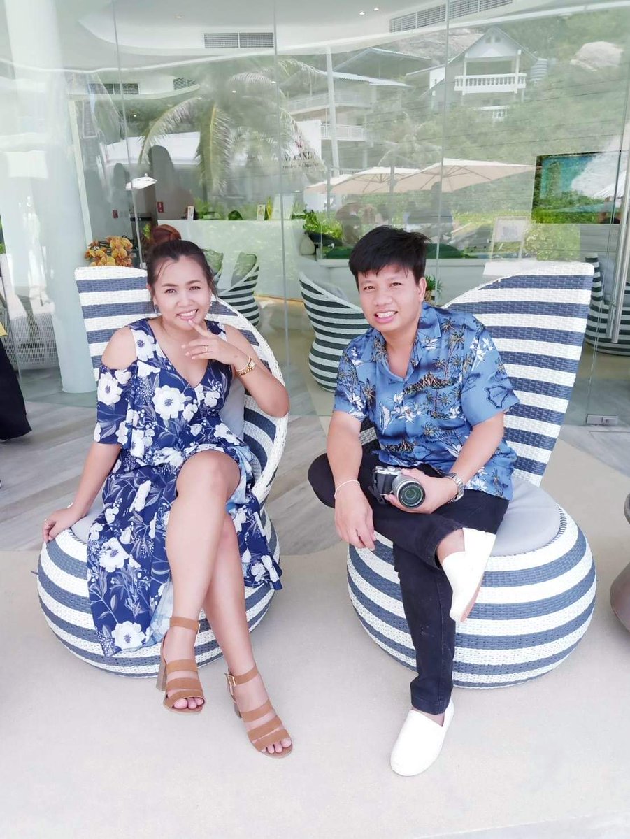 darlenefiberry's tweet photo. รอยยิ้ม😁ที่เกิดขึ้นโดยไม่มีสาเหตุ มักจะมีคนพิเศษซ่อนอยู่ แต่เราไม่ต้องซ่อน❤❤เพราะเรามีคนพิเศษอยู่ข้างๆ ฮิ้วววว
#Slaysummer #MadamPee #slaycouple
#คู่รักนักธุรกิจออนไลน์ #Slaythailand #Slaybrand #SlayteamPM https://t.co/Z8xgceXFeB