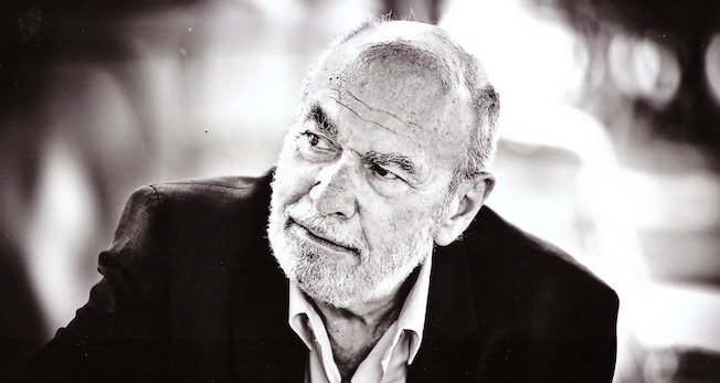 mytocfr's tweet photo. «Le théâtre c’est toute ma vie»
70 ans et toujours sur les planches. Le Lyonnais Jean-Marc Avocat joue «Corner la page» ce soir à la @ComedieOdeon. Sa propre vie de comédien qu’il met en scène. Interview #theatre #lLyon #spectacles #culture https://t.co/usNfAfyUYV https://t.co/1XHTgZhdPX