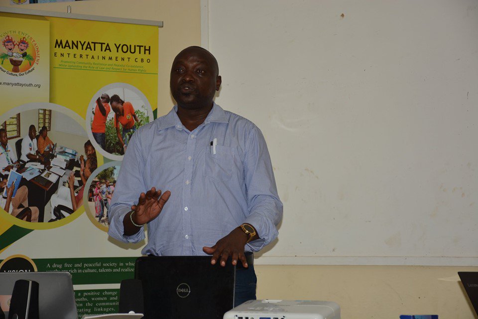 ManyattaYouth_m's tweet photo. "Its time, the community got fed up with all the Violent extremism in our community, change will not come from outside, it will come from within us" DCC likoni sub-county #savetprogram #SavetProject @AnikaTv_ke @CICCTrust @theGCERF @Metknu @USIP @USAmbKenya @USEmbassyKenya https://t.co/FWpaNAtbgH