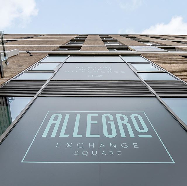 Eight8Property's tweet image. Lovely 1 bedroom apartment available now at Allegro, Exchange Square, Birmingham
#AllegroLiving #Nikal #Savills #Eight8Property #CityLiving #AstonUniversity #HS2
buff.ly/2XaPAzP