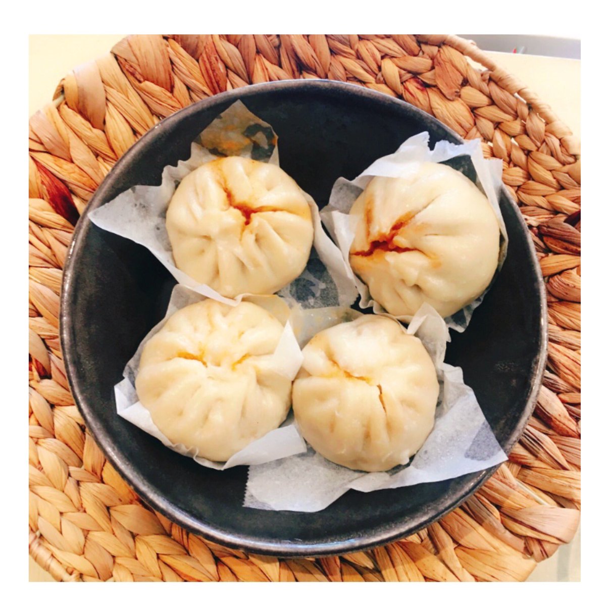 mixtenda's tweet photo. Bao mixtenda ლ(́◉◞౪◟◉‵ლ) riquísimos baos rellenos de #charsiu https://t.co/sthmuw8Njw