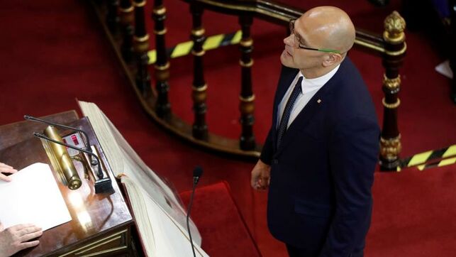 eldiarioes's tweet image. ‼️ El Senado suspende a Raül Romeva como senador eldiario.es/politica/Senad… Informa @gonzalocortizo