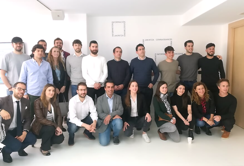 BizkaiaEmpresa's tweet photo. 3r y último día del taller #Bizkaia International #startupconnection

Jornada de presentaciones ante el grupo, incorporando lo aprendido en estos días con @AbiBarrow #Christa #Nancy y #Robert #MassGlobalPartners 👏

El 3 de junio sabremos qué proyectos son seleccionados 💫 https://t.co/ii2kCg6MeB