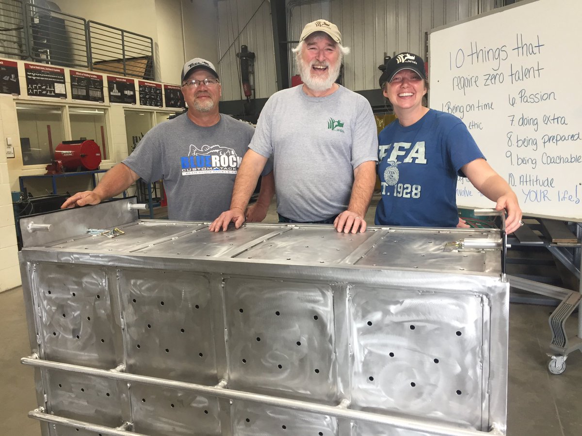 MECTC_Buffalo's tweet photo. WILDS picked up their cheetah transport cage today made by welding. Great partnership! #MECTC https://t.co/9VU8DwxSJU