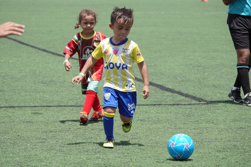 DV7Soccer's tweet photo. #DV7method
Sesiones de entrenamiento perfectamente adaptadas a la categoría y edad de los jugadores https://t.co/DaAXQB8Dp9