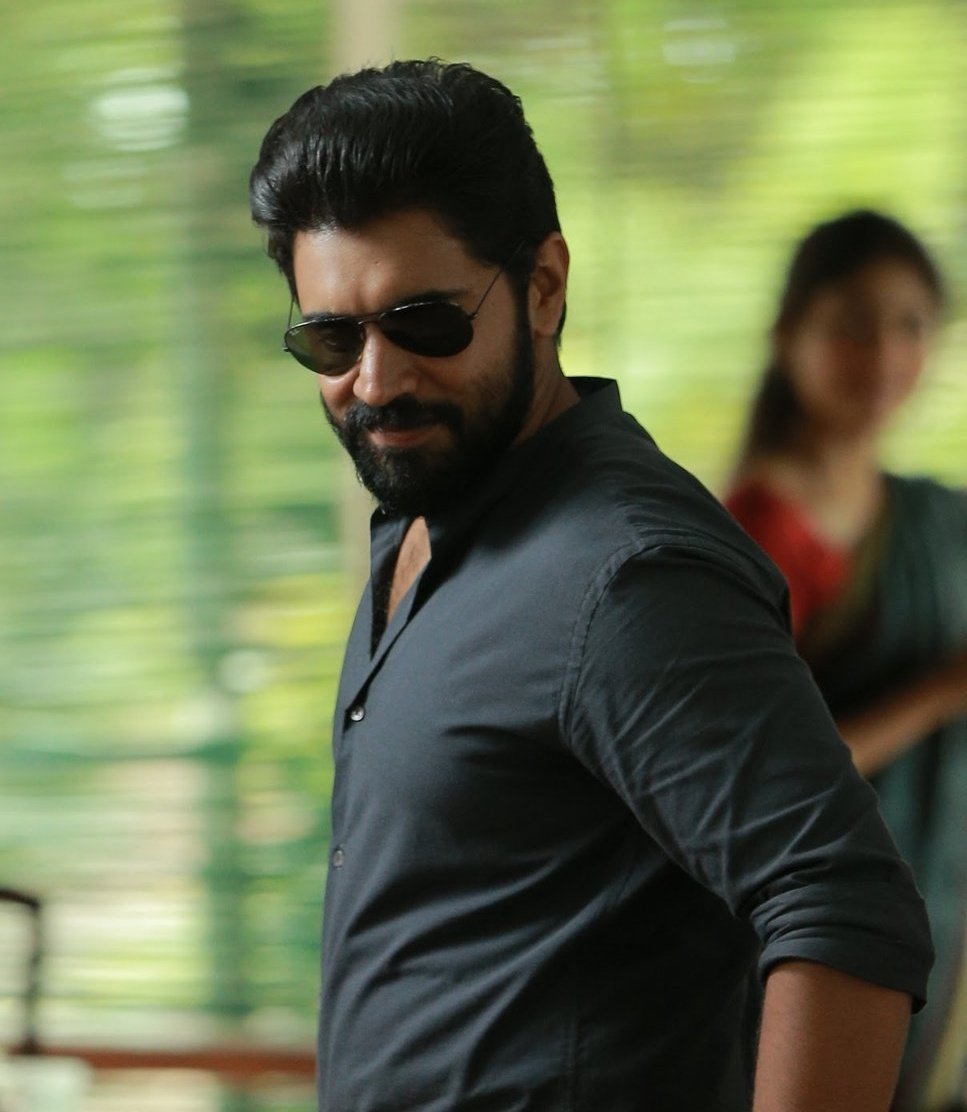 NivinPaulyFC's tweet photo. ഒരു ജനതയെ മൊത്തം കറുപ്പും വെള്ളയും ഉടുപ്പിച്ചിട്ട്, 2015 എന്ന വർഷം തന്റേതാക്കി മാറ്റിയിട്ട് ഇന്നേക്ക് 4 വർഷം 😍😎

#4yearsOfSensationalPremam https://t.co/UMGpUIBOZL