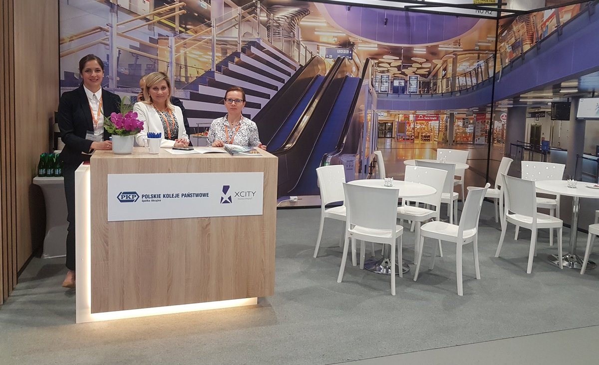 XciPl's tweet photo. #ReDI2019  w @Praski_Koneser Zapraszamy  w  imieniu swoim i @PKP_SA https://t.co/1bGVPEd0s2