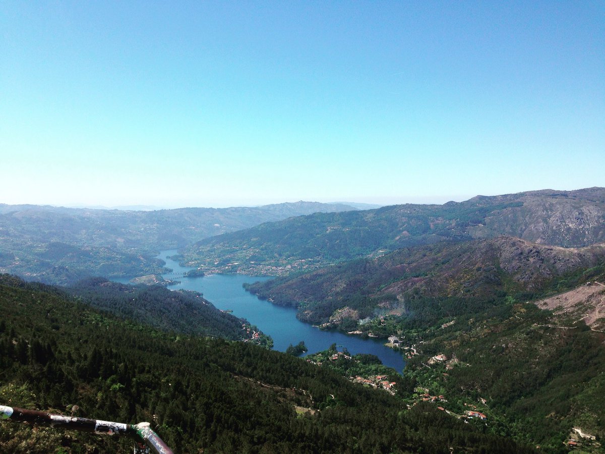 From Pedra Bela view point we experience an amazing feeling of freedom. Unforgettable.

#localguides #chooselocal #luxurytravel #discovernewplaces #amazingpeople #picoftheday  #fabulousplaces #amazingpeople #topplaces #visit #guidedtours #placestodiscover #bestphoto