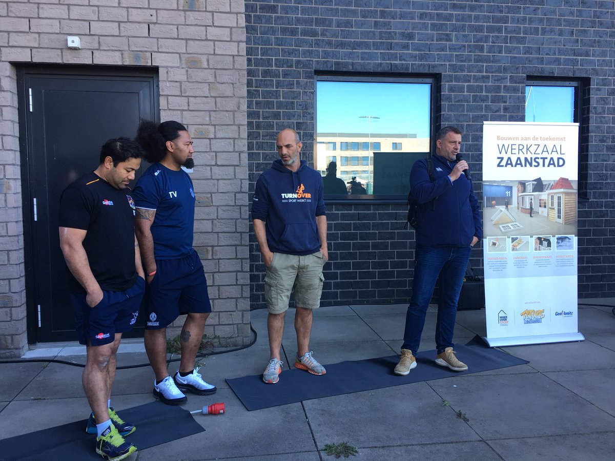 DJI_detentie's tweet photo. In @JCZaanstad wordt vandaag voor de 2e keer een rugbyclinic gegeven en #rugbytoernooi gehouden in samenwerking met Turn-Over. Het fysieke en mentale programma van Turn-Over is gericht op een succesvolle terugkeer in de #maatschappij. https://t.co/KGuA7bQDo4