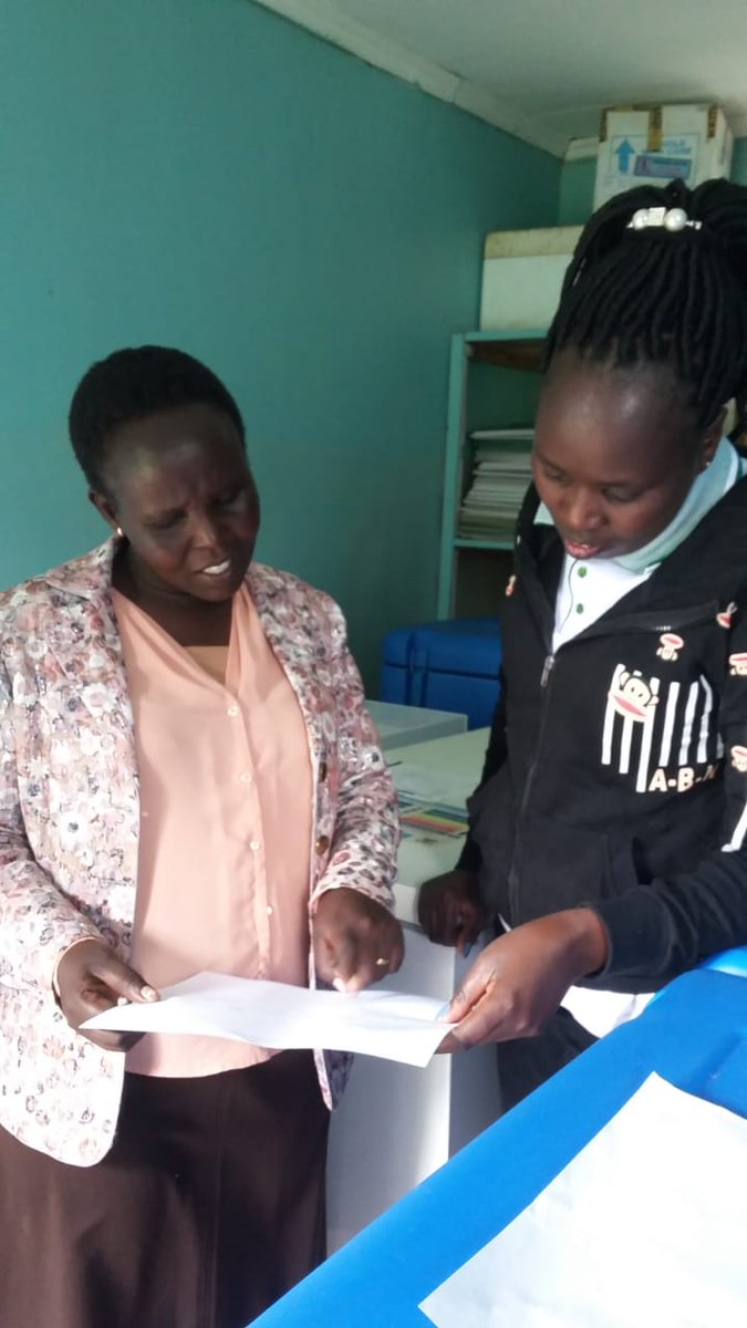 Elgeyo Marakwet EPI Focal point Lydia Chemno conducting mentorship and on job training on #EVM and preventive maintenance of #coldchain equipment using an innovated #vaccine ordering sheet to effectively monitor #vvm in facilities #UHC <a href="/MOH_Kenya/">Ministry of Health</a> <a href="/gavi/">Gavi, the Vaccine Alliance</a> @HellenBen2 
#Vaccineswork