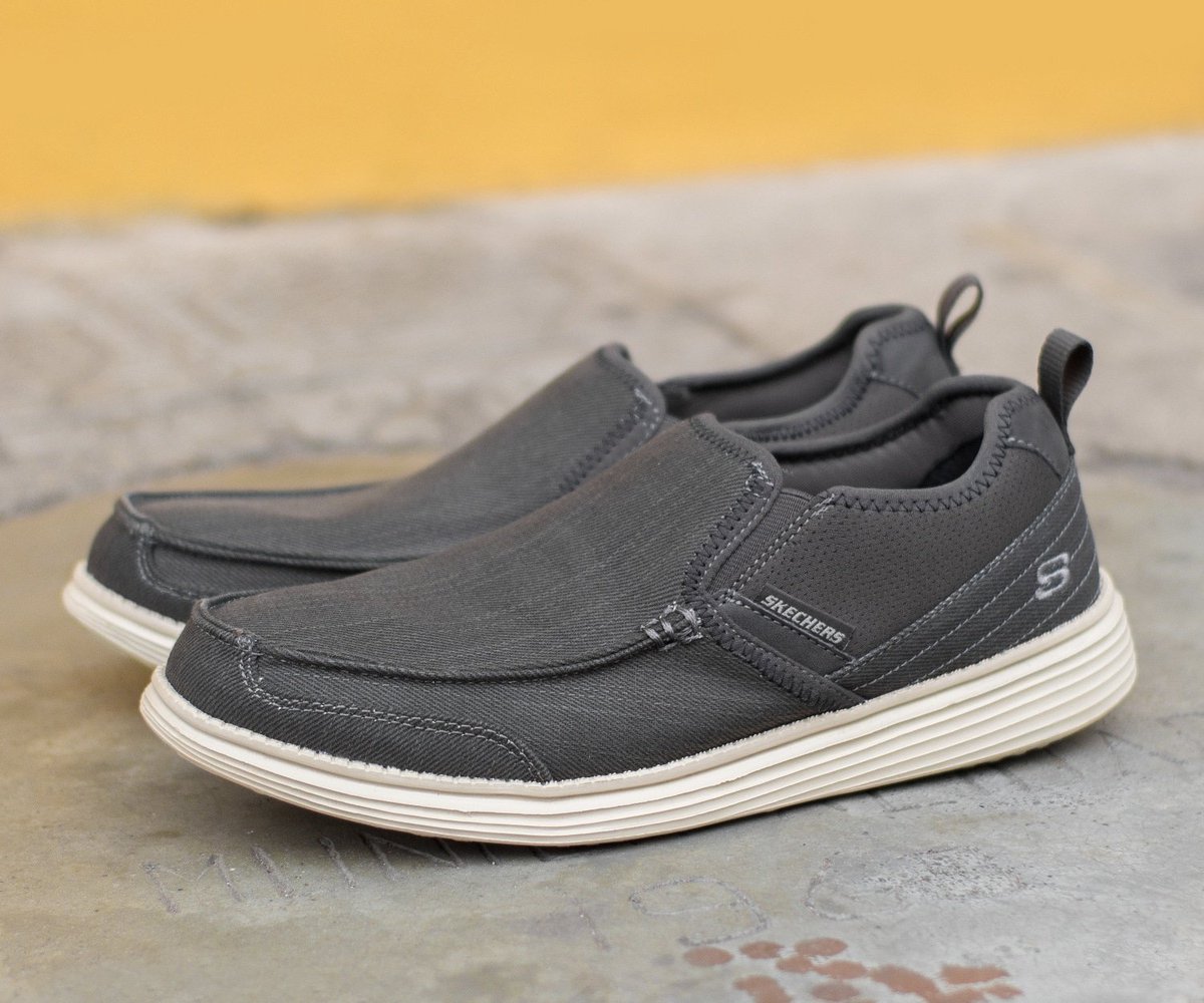 skechers status delton