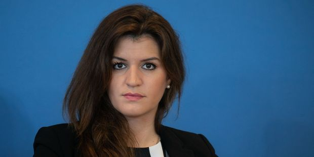 SirenesFR's tweet photo. 🇫🇷 Politique : Marlène #Schiappa a menti et exagéré l'incident avec des #GiletsJaunes à son domicile du Mans dans la nuit du 24 au 25 mai. L'incident a duré 9 minutes ; elle a été insultée, pas menacée ; aucun contact entre elle et les #GJ ; un seul tag en face de son domicile. https://t.co/yD5gnrBiIO