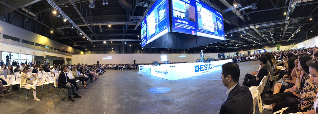 “Los ordenadores son inútiles, solo pueden darte respuestas”Picasso #HEMESIC