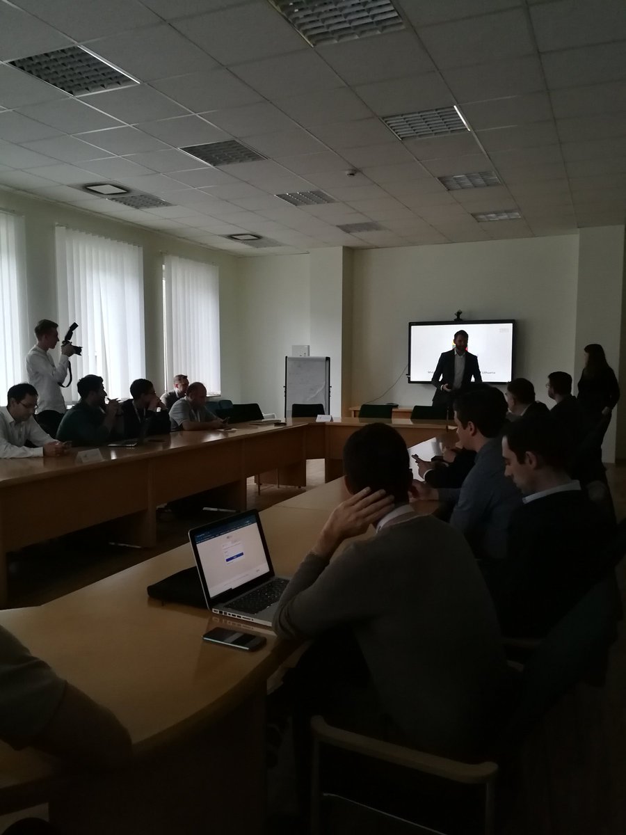 eu_lighthouse's tweet photo. And this morning, we visited @Lietuvosbankas and now we are visiting the Ministry of Economy and Innovation 🇱🇹 Great insights on the strategy and great to see they are open to feedback from our international #fintech startups 💡 #VilniusFinTechWeek https://t.co/H579V3YjPO