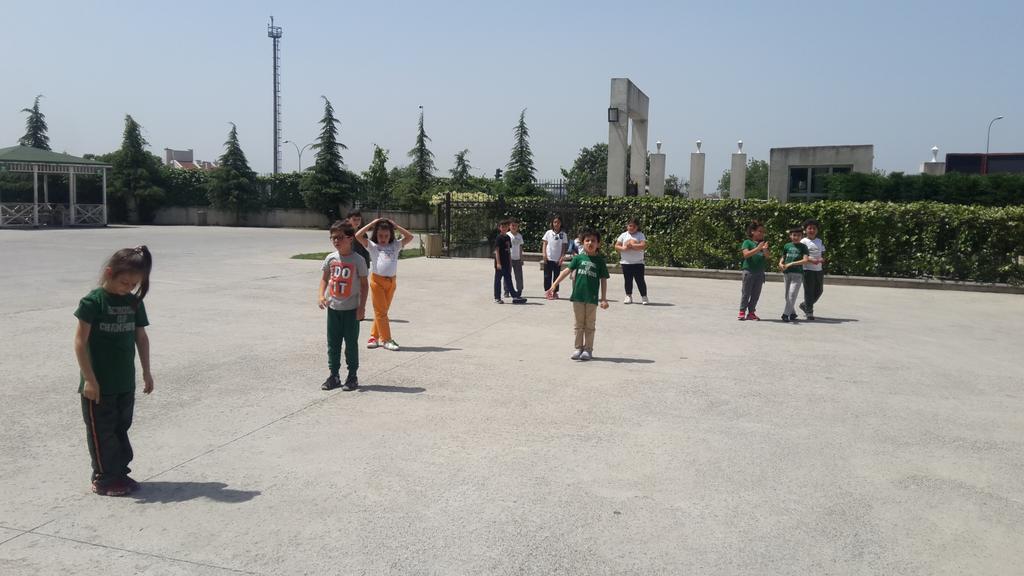 Güneşli havalara uygun keyifli bir açık hava etkinliği🌞
Betimlenen kelimenin ne olduğunu bul, kelimeyi hecelerken harf sayısı kadar ilerle. Bitiş noktasına ilk önce sen varmaya çalış🏃
@SancaktepeDoga <a href="/iscen_gokhan/">Gökhan İşcen</a> <a href="/OkurCetinkaya/">Emel Okur Çetinkaya</a> <a href="/CUzunoglu1978/">cigdem.uzunoglu</a> @DuyguYamanD <a href="/KevsGunesMetin/">Kevser Güneş Metin</a>