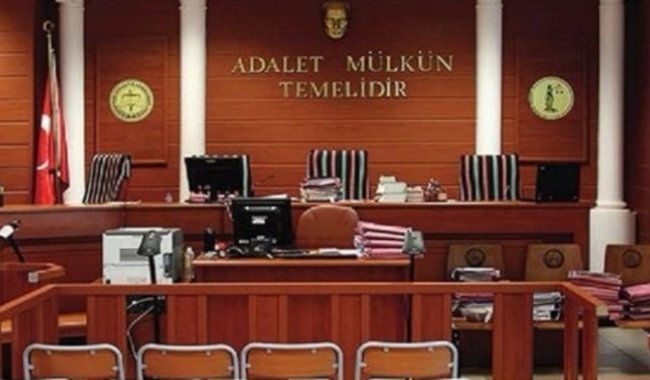 İş mahkemesinin başka işi kalmadı: Avukatın etek boyunu tutanağa geçti
sendika63.org/2019/05/is-mah…