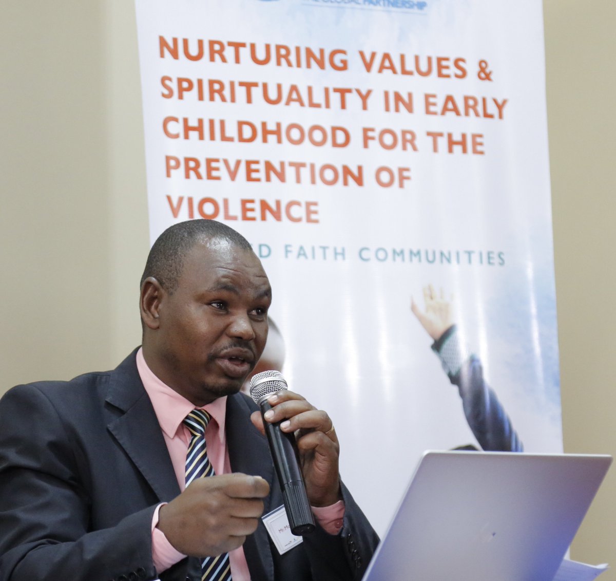 WorldVisionKE's tweet photo. Parents and caregivers must be available for their children. We need to have conversations on sexuality & take lead in shaping values of our children. @MosesWangunyu @WorldVisionKE Child Protection Specialist
#ItTakesUsAllKE to nurture #ValuesSpiritualityInChildren https://t.co/LYGxVLAdXu