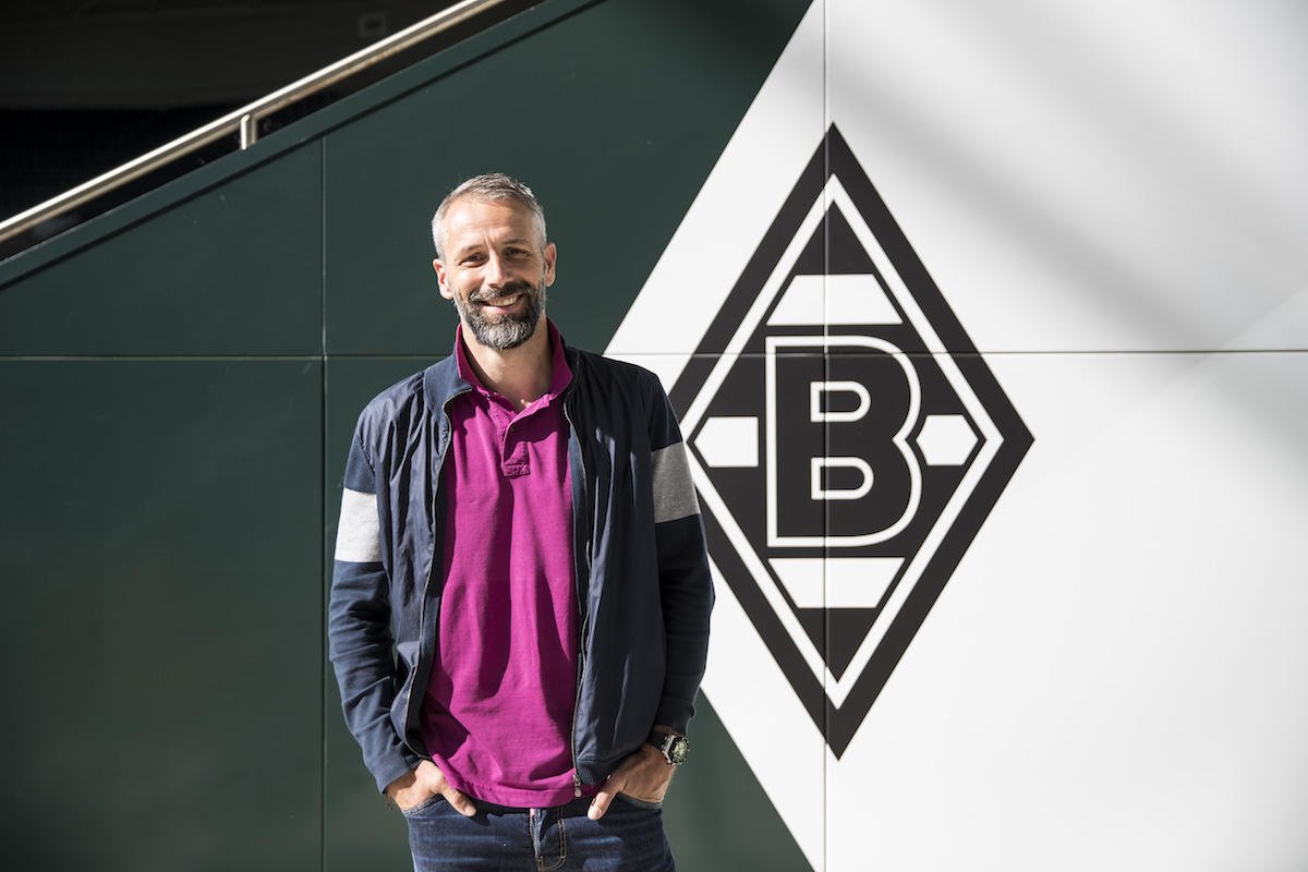 borussia's tweet photo. 🤝 Herzlich willkommen, Marco Rose! https://t.co/jdiH5p76CX