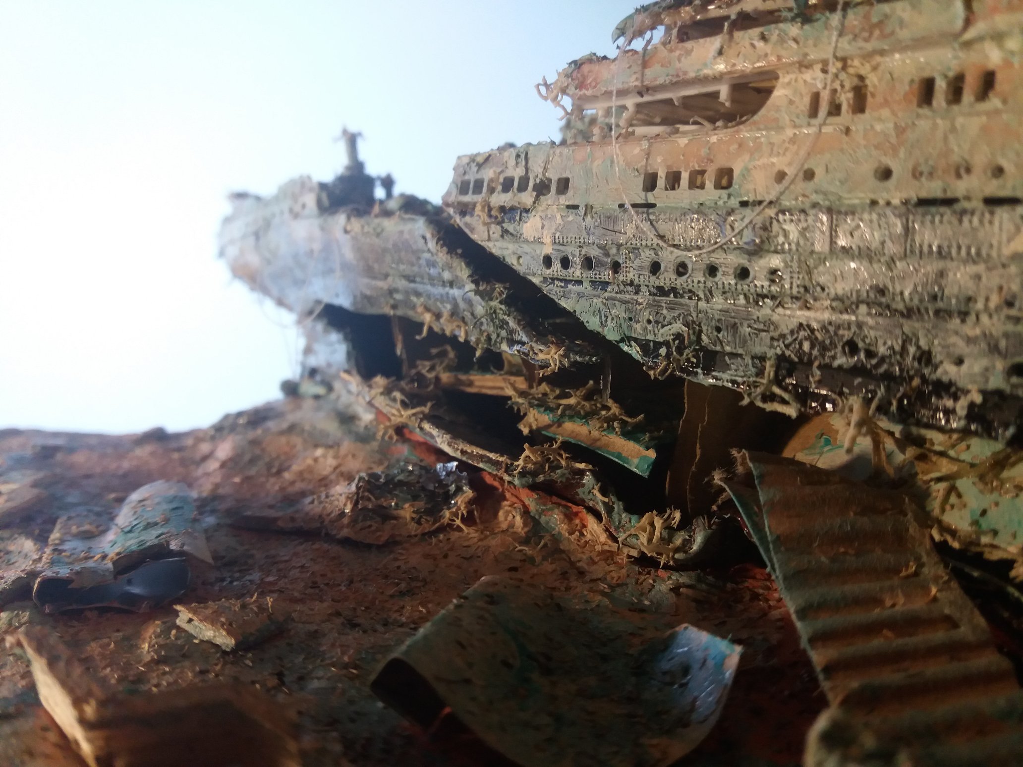 Jim C. on X: "Stern wreck of Titanic. Better views of the diorama! The  first of the two versions. #Titanic #wreck #diorama  https://t.co/3R34DRnHfz" / X
