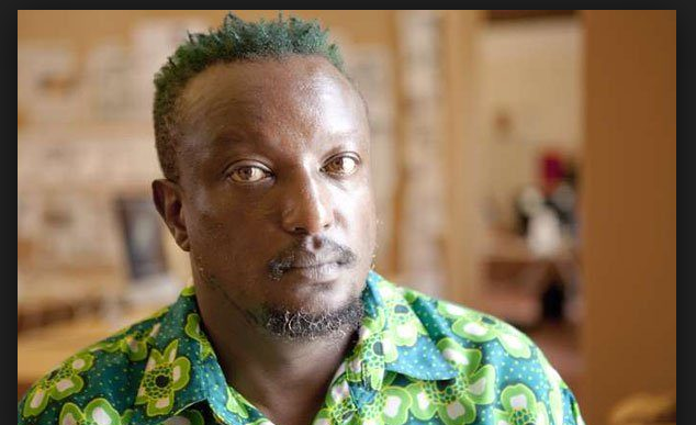 AfroLit4's tweet photo. In memory of Binyavanga Wainaina who recently passed away, a link to Chinese version of his satirical “How to Write about Africa”: "一定要在标题里写上“非洲”、“黑暗”、“游猎”。副标题可以使用诸如“桑给巴尔”、“马赛”、“祖鲁”、“赞比西河”. . . 不要陷入精确的描述" https://t.co/bHRVTJQhYa https://t.co/JmSwaauhwh