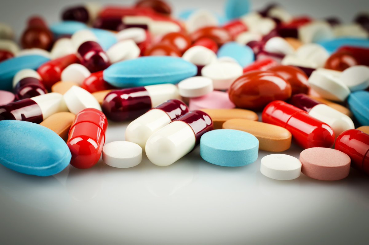 DTUBiosustain's tweet photo. Research from @DTUBiosustain, @MIT, @UCSDnews et al. shows how #antibiotics cause certain #metabolic stress in bacteria. This insight could be used to stress bacteria further during treatment. #genomescale #computermodelling '#machinereasoning’. @bpalsson https://t.co/XvnP8klgqc https://t.co/zX4SmAugll