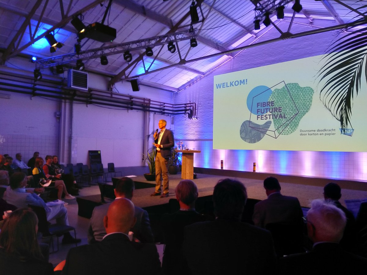 We zijn aanwezig op het Fibre Future Festival #FFF2019 van <a href="/VNPonline/">Koninklijke VNP</a> Een dag vol #innovatie in #papier en #karton Papier is overal en de toekomst!