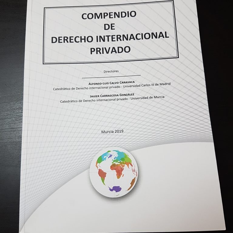 rapidcentro's tweet photo. ¡¡¡Ya disponible!!!
LIBRO COMPENDIO DE DERECHO INTERNACIONAL PRIVADO.
Consíguelo en nuestro establecimiento o a través de nuestra página web por sólo 19,90 € + iva.
https://t.co/VgudjsW7iP
#Murcia #impresion #impresiondigital #libros
#universidad #derecho https://t.co/uVww9J2ap2