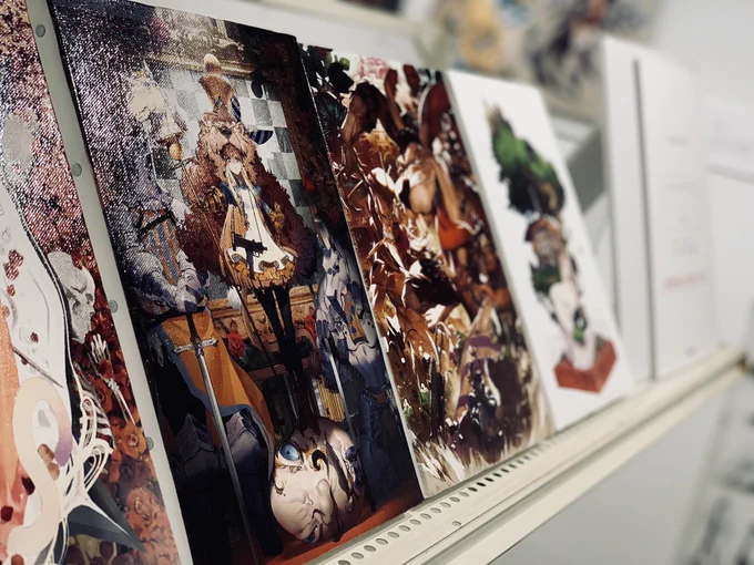 Ryota-Hさんの個展にお邪魔してきました。どアップで見てもその描き込み量に驚くばかり。。圧倒的なクオリティ、眼福でした! 