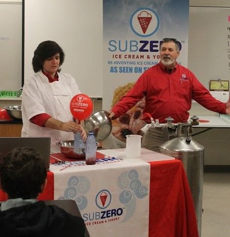 SubZeroNNashua's tweet photo. Why does a balloon expand when placed over the top of a bottle filled with liquid nitrogen?  Pressure!  Liquid nitrogen expands by 700 times as it's evaporating!  Bring #subzeronashua to your next #STEM event to learn more! https://t.co/q0cco5TDQ9